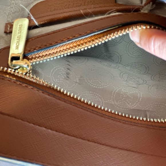 Michael Kors Designer Tote Bag - Picture 7 of 8